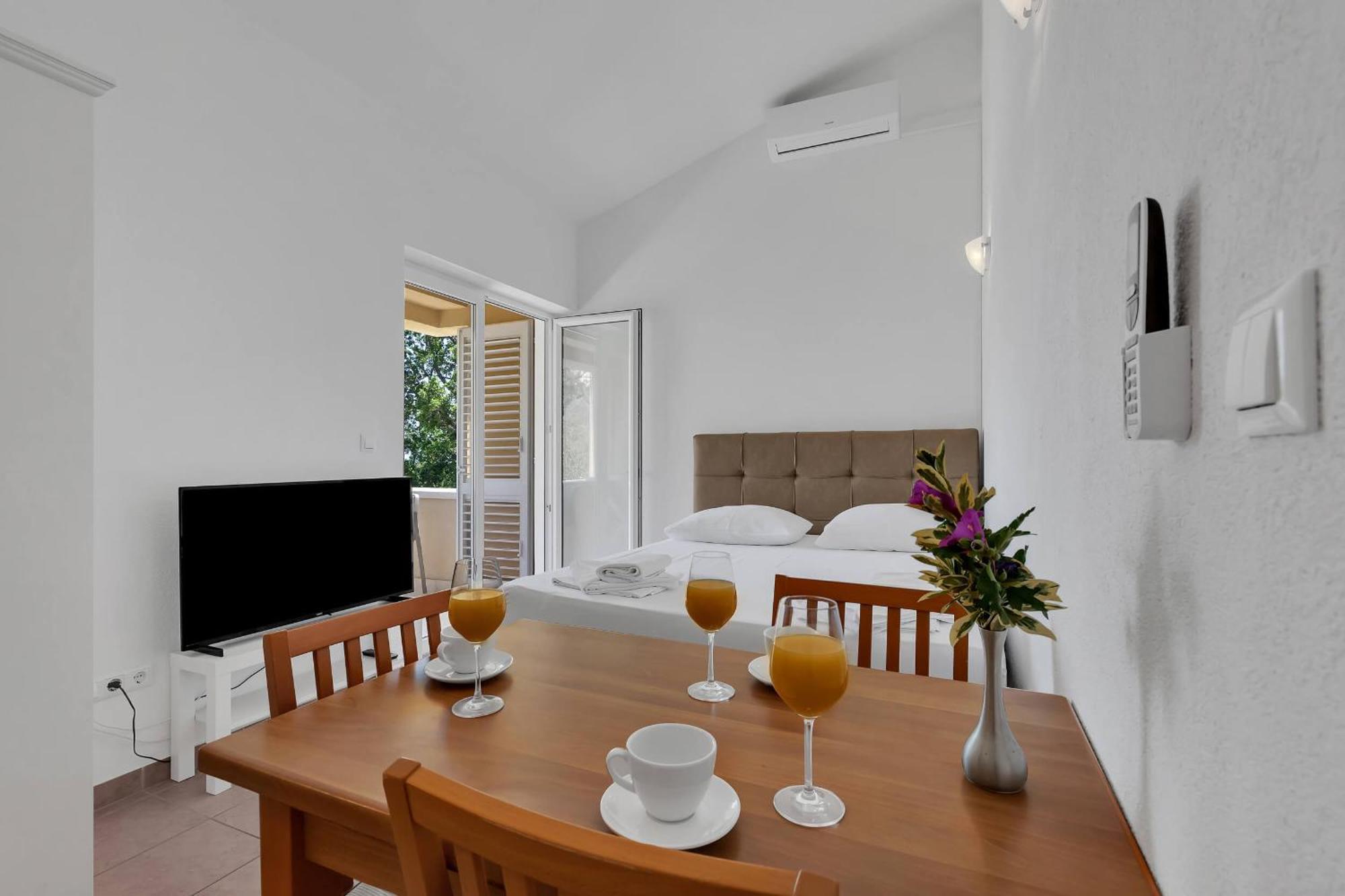 Apartments Marin Brela Rom bilde